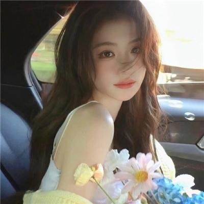 绿衣女子